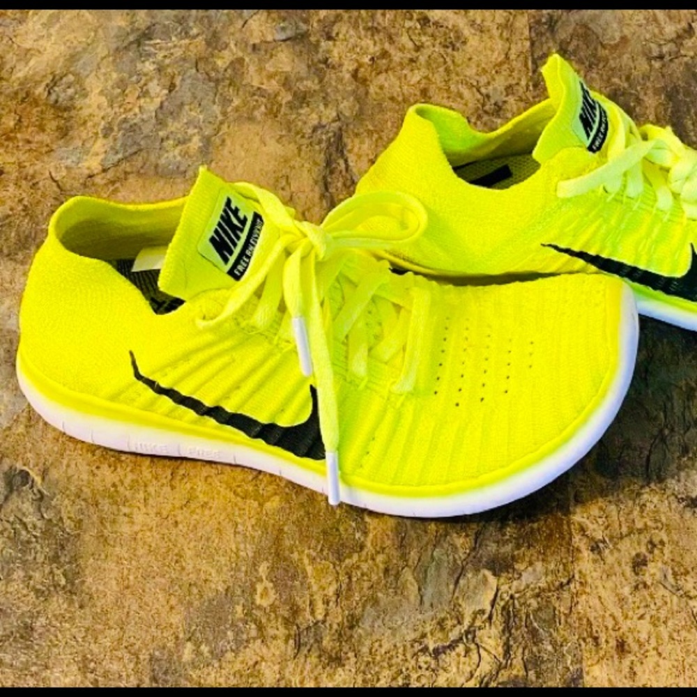 Rare Nike free RN flyknit Medal Stand Volt footwear trainer 2016 size 6 👟👟🏆🏅